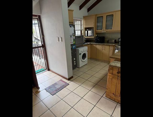 3 BEDROOM SIMPLEX FOR SALE IN COWIES HILL
